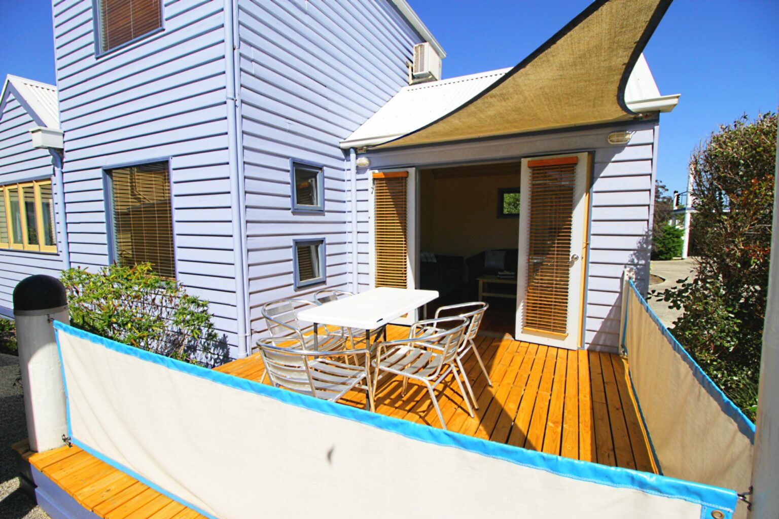 TO RAYVILLE BOAT HOUSES On the Ocean Side of the Great Ocean